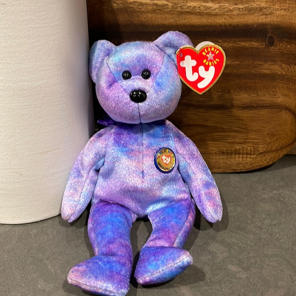 Ty Beanie Babies Official Clue Clubby IV 4 Purple Iridescent Bear Display Case
